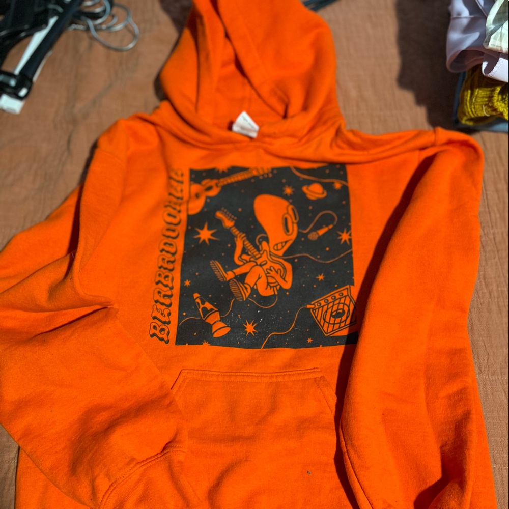 CLAIRO 2019 TOUR SWEATER